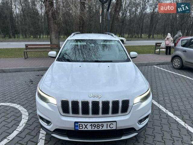Білий Джип Cherokee, об'ємом двигуна 2.36 л та пробігом 153 тис. км за 15900 $, фото 3 на Automoto.ua