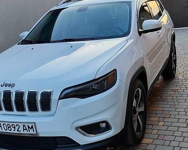 Білий Джип Cherokee, об'ємом двигуна 2.36 л та пробігом 55 тис. км за 18500 $, фото 1 на Automoto.ua