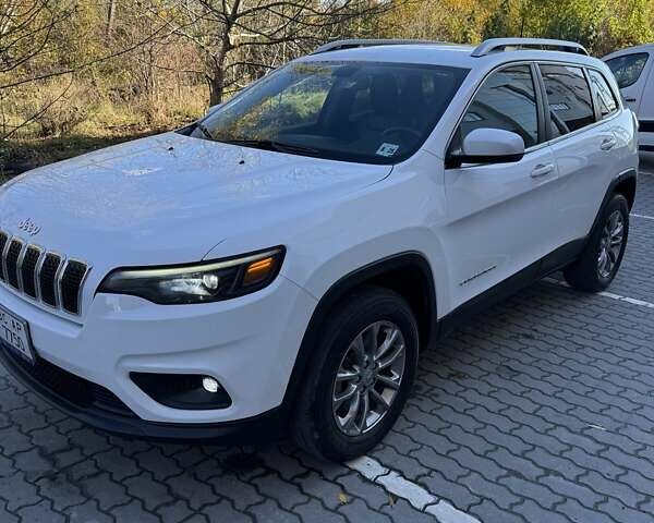 Белый Джип Чероки, объемом двигателя 2.4 л и пробегом 51 тыс. км за 22000 $, фото 1 на Automoto.ua