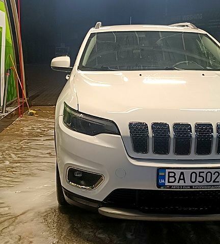 Белый Джип Чероки, объемом двигателя 2.4 л и пробегом 117 тыс. км за 19500 $, фото 4 на Automoto.ua