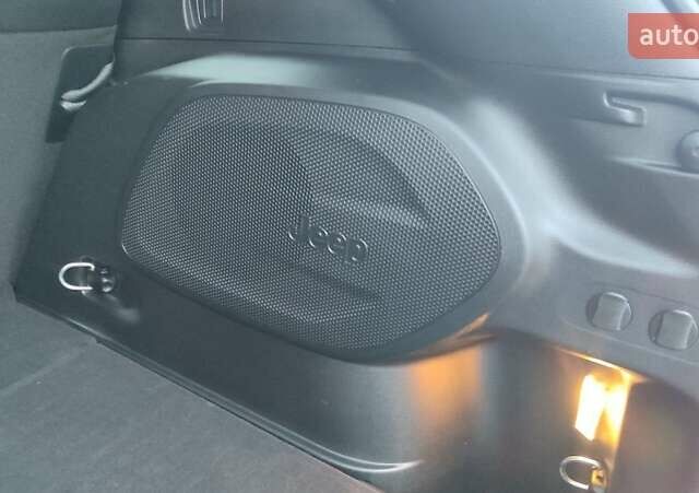 Білий Джип Cherokee, об'ємом двигуна 3.2 л та пробігом 67 тис. км за 18500 $, фото 43 на Automoto.ua