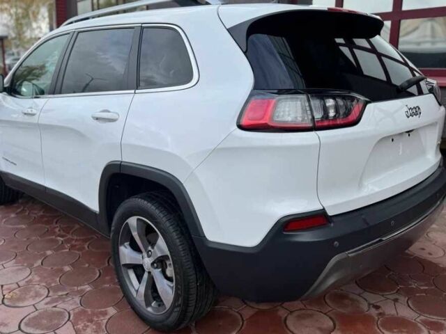 Белый Джип Чероки, объемом двигателя 0 л и пробегом 110 тыс. км за 15000 $, фото 5 на Automoto.ua