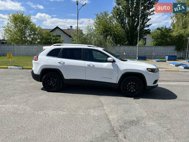 Білий Джип Cherokee, об'ємом двигуна 2.36 л та пробігом 120 тис. км за 15000 $, фото 15 на Automoto.ua