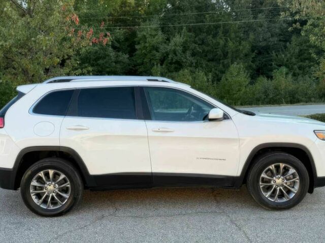 Джип Чероки 2019 в Житомире на Automoto.ua Белый Джип Чероки, объемом двигателя 3.2 л и пробегом 31 тыс. км за 5800 $, фото 3 на Automoto.ua
