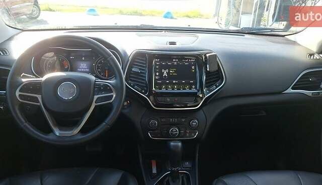 Білий Джип Cherokee, об'ємом двигуна 3.2 л та пробігом 102 тис. км за 19500 $, фото 5 на Automoto.ua