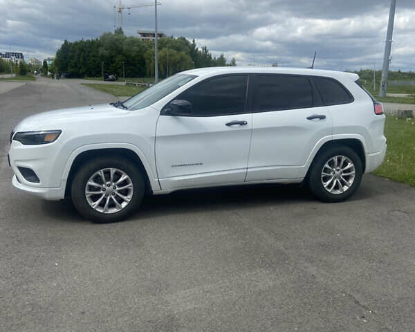 Белый Джип Чероки, объемом двигателя 2.4 л и пробегом 133 тыс. км за 14999 $, фото 3 на Automoto.ua