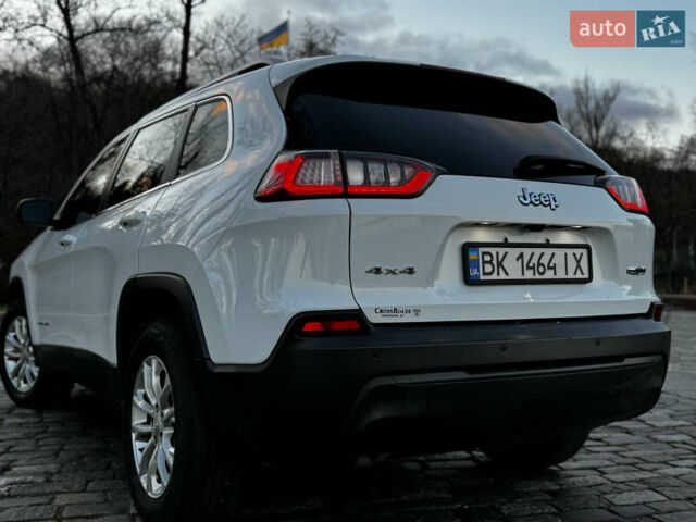 Белый Джип Чероки, объемом двигателя 2.36 л и пробегом 177 тыс. км за 15999 $, фото 9 на Automoto.ua