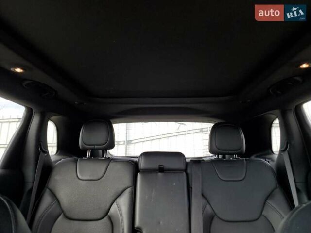 Белый Джип Чероки, объемом двигателя 2 л и пробегом 44 тыс. км за 7300 $, фото 9 на Automoto.ua