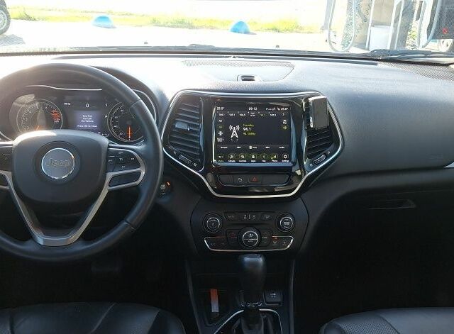 Білий Джип Cherokee, об'ємом двигуна 3.2 л та пробігом 102 тис. км за 19500 $, фото 6 на Automoto.ua