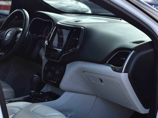 Білий Джип Cherokee, об'ємом двигуна 3.2 л та пробігом 83 тис. км за 18900 $, фото 12 на Automoto.ua