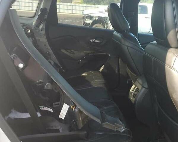 Джип Чероки 2019 в Луцке на Automoto.ua Белый Джип Чероки, объемом двигателя 2.36 л и пробегом 70 тыс. км за 2000 $, фото 10 на Automoto.ua