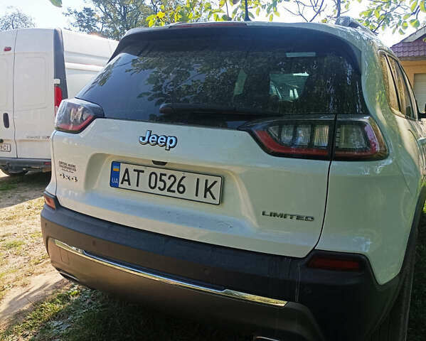Білий Джип Cherokee, об'ємом двигуна 2 л та пробігом 80 тис. км за 18499 $, фото 4 на Automoto.ua