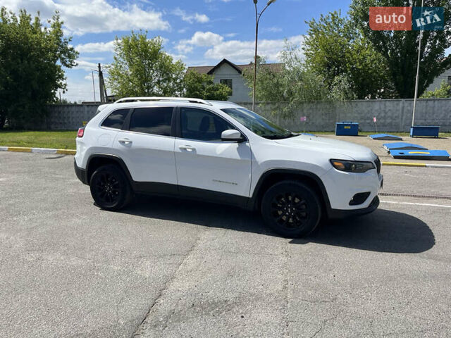 Білий Джип Cherokee, об'ємом двигуна 2.36 л та пробігом 120 тис. км за 15000 $, фото 14 на Automoto.ua