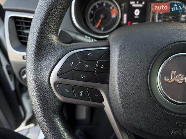 Білий Джип Cherokee, об'ємом двигуна 2.36 л та пробігом 182 тис. км за 13300 $, фото 35 на Automoto.ua