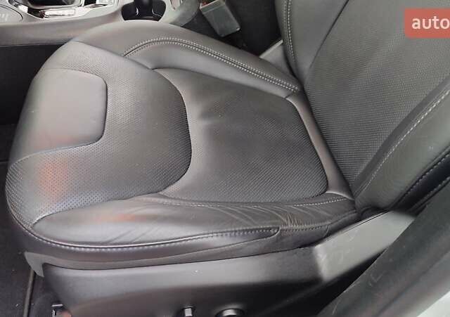 Білий Джип Cherokee, об'ємом двигуна 3.2 л та пробігом 67 тис. км за 18500 $, фото 35 на Automoto.ua