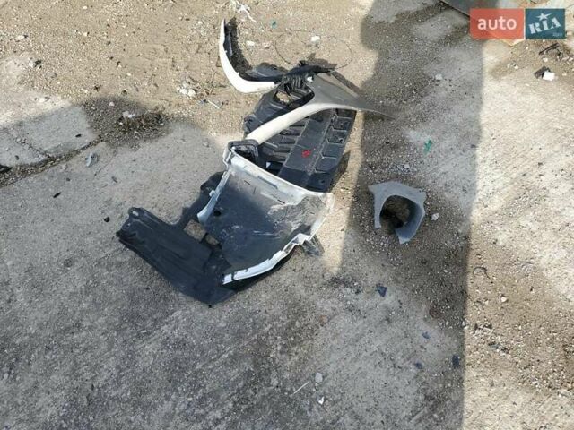 Белый Джип Чероки, объемом двигателя 2 л и пробегом 44 тыс. км за 7300 $, фото 12 на Automoto.ua