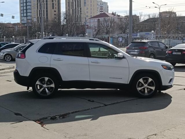 Білий Джип Cherokee, об'ємом двигуна 2.4 л та пробігом 88 тис. км за 19790 $, фото 8 на Automoto.ua