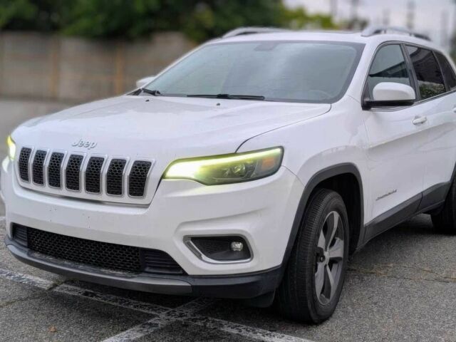 Белый Джип Чероки, объемом двигателя 3.2 л и пробегом 40 тыс. км за 3700 $, фото 2 на Automoto.ua