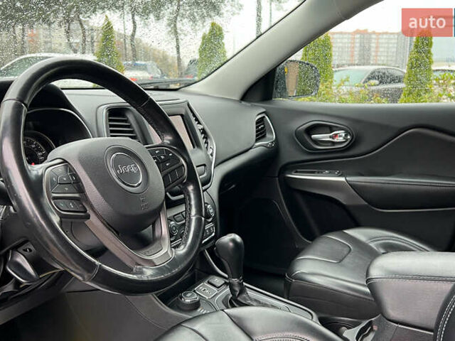 Белый Джип Чероки, объемом двигателя 2.36 л и пробегом 51 тыс. км за 21300 $, фото 9 на Automoto.ua