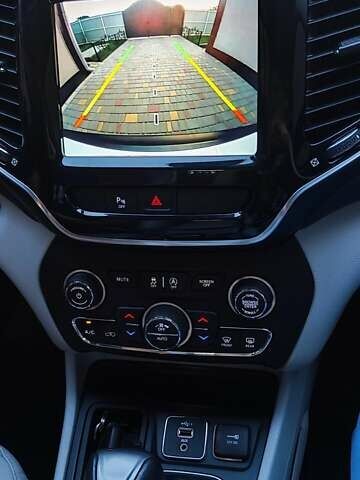 Білий Джип Cherokee, об'ємом двигуна 2.36 л та пробігом 55 тис. км за 18500 $, фото 8 на Automoto.ua