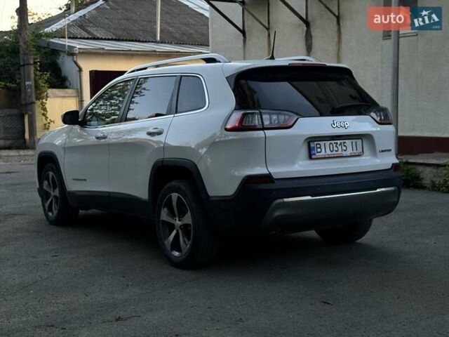Джип Чероки 2019 в Полтаве на Automoto.ua Белый Джип Чероки, объемом двигателя 2.36 л и пробегом 115 тыс. км за 17000 $, фото 6 на Automoto.ua