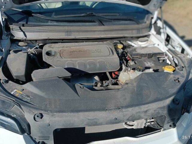 Белый Джип Чероки, объемом двигателя 2.4 л и пробегом 121 тыс. км за 9300 $, фото 7 на Automoto.ua