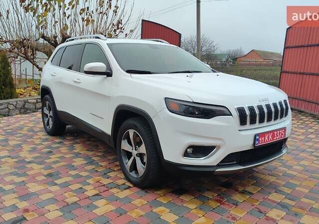 Білий Джип Cherokee, об'ємом двигуна 3.2 л та пробігом 67 тис. км за 18500 $, фото 4 на Automoto.ua