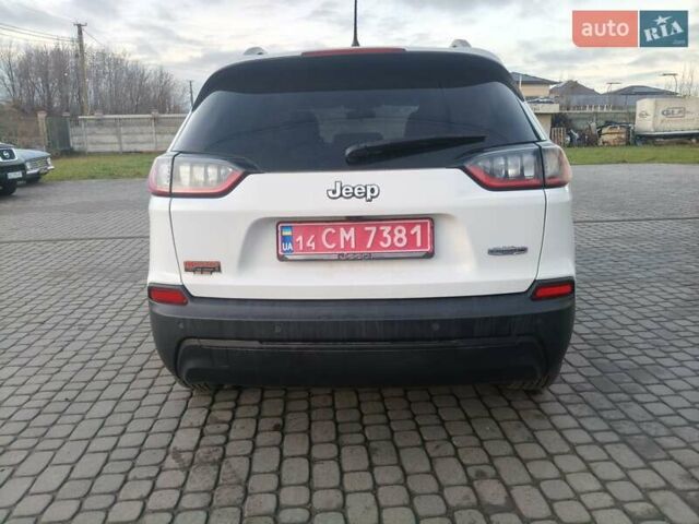 Белый Джип Чероки, объемом двигателя 2.36 л и пробегом 68 тыс. км за 16600 $, фото 3 на Automoto.ua