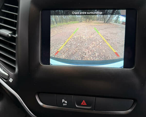 Белый Джип Чероки, объемом двигателя 3.24 л и пробегом 135 тыс. км за 20500 $, фото 29 на Automoto.ua