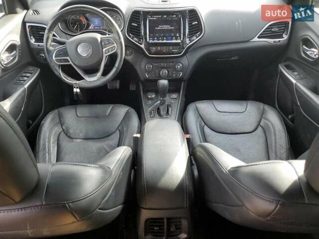 Белый Джип Чероки, объемом двигателя 2 л и пробегом 44 тыс. км за 7300 $, фото 7 на Automoto.ua