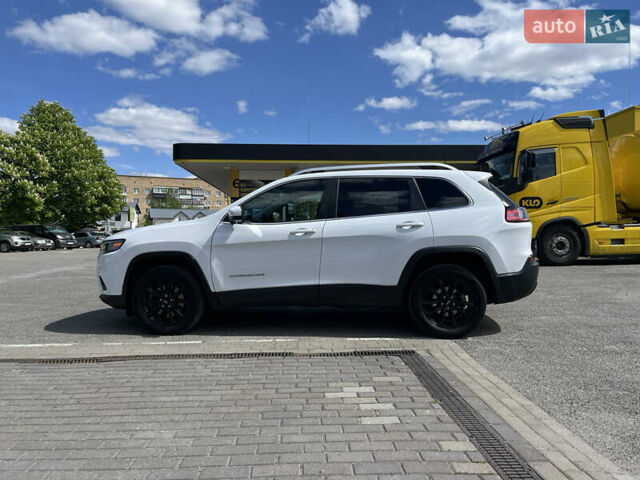 Білий Джип Cherokee, об'ємом двигуна 2.36 л та пробігом 120 тис. км за 15000 $, фото 29 на Automoto.ua