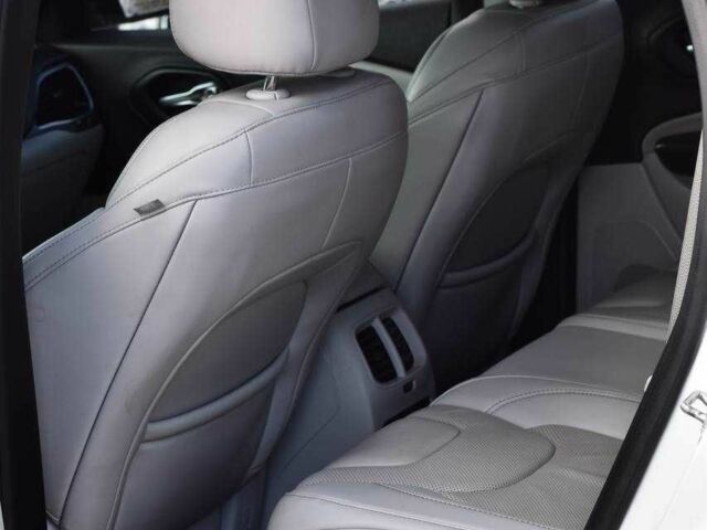 Білий Джип Cherokee, об'ємом двигуна 3.2 л та пробігом 83 тис. км за 18900 $, фото 20 на Automoto.ua