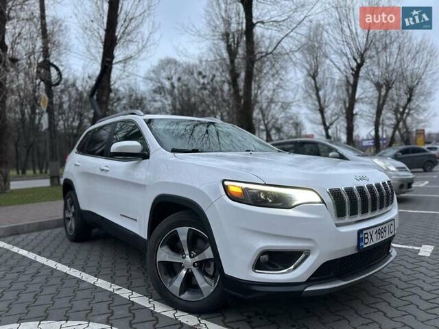 Білий Джип Cherokee, об'ємом двигуна 2.36 л та пробігом 153 тис. км за 15900 $, фото 1 на Automoto.ua