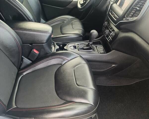 Білий Джип Cherokee, об'ємом двигуна 2.4 л та пробігом 137 тис. км за 15800 $, фото 4 на Automoto.ua