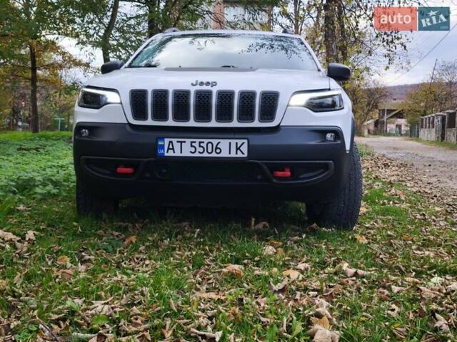 Джип Чероки 2019 в Надворной на Automoto.ua Белый Джип Чероки, объемом двигателя 3.2 л и пробегом 173 тыс. км за 19500 $, фото 28 на Automoto.ua
