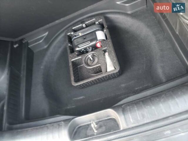 Белый Джип Чероки, объемом двигателя 2.36 л и пробегом 68 тыс. км за 16600 $, фото 9 на Automoto.ua