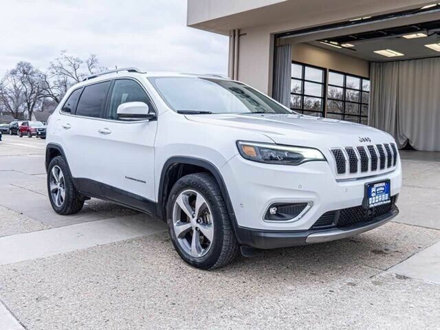 Білий Джип Cherokee, об'ємом двигуна 2 л та пробігом 147 тис. км за 13500 $, фото 1 на Automoto.ua