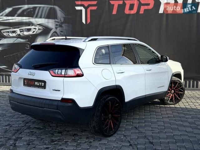 Білий Джип Cherokee, об'ємом двигуна 2.36 л та пробігом 182 тис. км за 13300 $, фото 17 на Automoto.ua