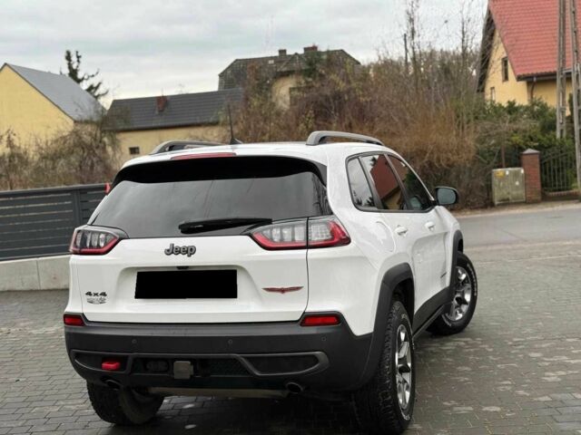 Білий Джип Cherokee, об'ємом двигуна 3.2 л та пробігом 32 тис. км за 14000 $, фото 3 на Automoto.ua