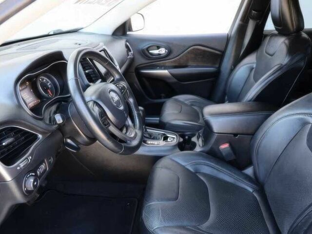 Белый Джип Чероки, объемом двигателя 2.4 л и пробегом 36 тыс. км за 7800 $, фото 7 на Automoto.ua