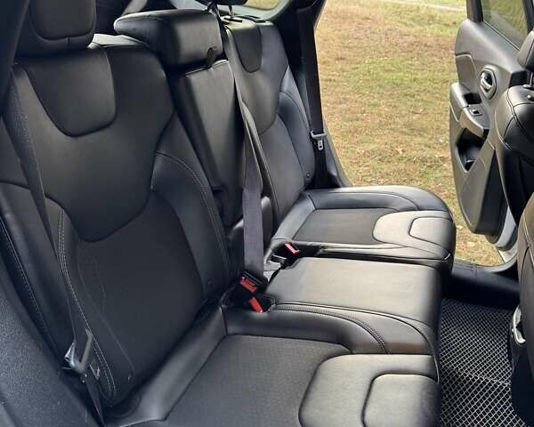 Белый Джип Чероки, объемом двигателя 2.36 л и пробегом 118 тыс. км за 16199 $, фото 18 на Automoto.ua