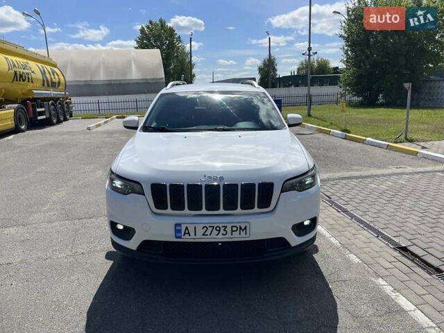 Білий Джип Cherokee, об'ємом двигуна 2.36 л та пробігом 120 тис. км за 15000 $, фото 10 на Automoto.ua