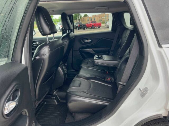 Білий Джип Cherokee, об'ємом двигуна 3.2 л та пробігом 48 тис. км за 14200 $, фото 8 на Automoto.ua
