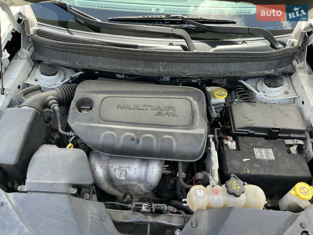 Білий Джип Cherokee, об'ємом двигуна 2.36 л та пробігом 120 тис. км за 15000 $, фото 53 на Automoto.ua