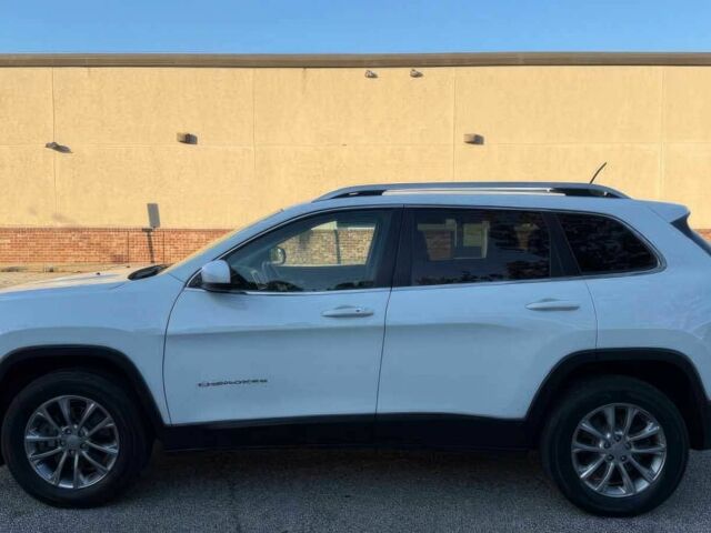 Белый Джип Чероки, объемом двигателя 3.2 л и пробегом 42 тыс. км за 7700 $, фото 4 на Automoto.ua