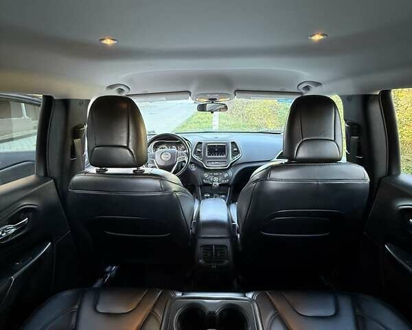 Белый Джип Чероки, объемом двигателя 2.4 л и пробегом 51 тыс. км за 22000 $, фото 12 на Automoto.ua