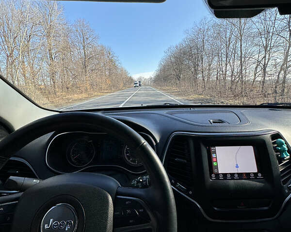 Білий Джип Cherokee, об'ємом двигуна 2.4 л та пробігом 125 тис. км за 14200 $, фото 17 на Automoto.ua