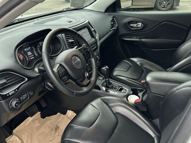 Белый Джип Чероки, объемом двигателя 2.4 л и пробегом 145 тыс. км за 16300 $, фото 4 на Automoto.ua