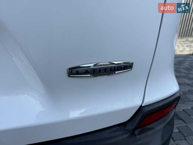 Белый Джип Чероки, объемом двигателя 2.36 л и пробегом 183 тыс. км за 12999 $, фото 19 на Automoto.ua