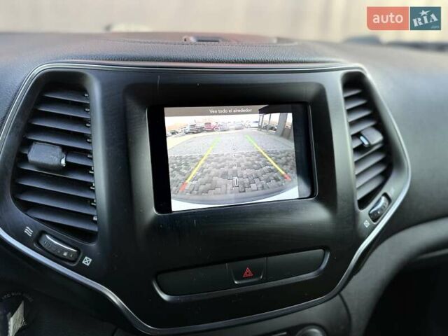 Білий Джип Cherokee, об'ємом двигуна 2.36 л та пробігом 182 тис. км за 13300 $, фото 38 на Automoto.ua